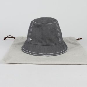 Size Calvi Bucket Hat